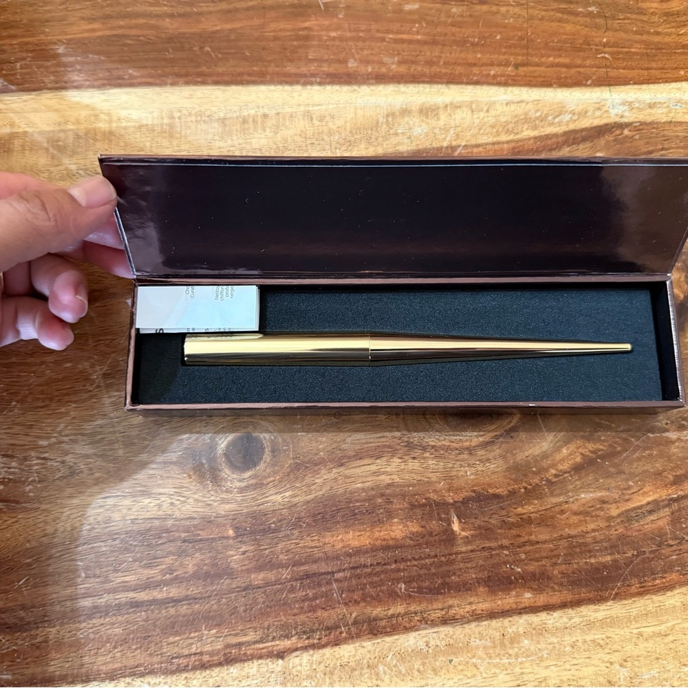 Hourglass Curator Lash Instrument